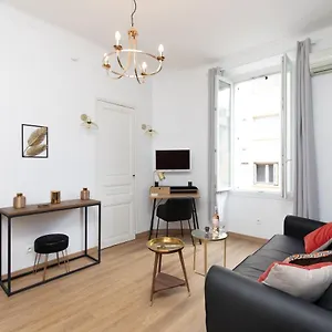 2 Apartment, Near The Sea And Local Market Apartment