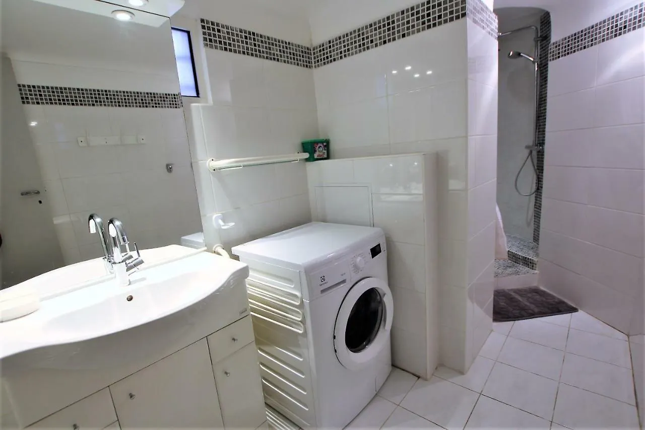 קאן Sea View Apartment